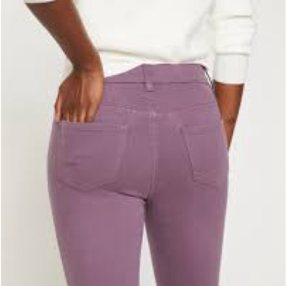 Women's Ankle-Length Cropped Jeans in Mauve